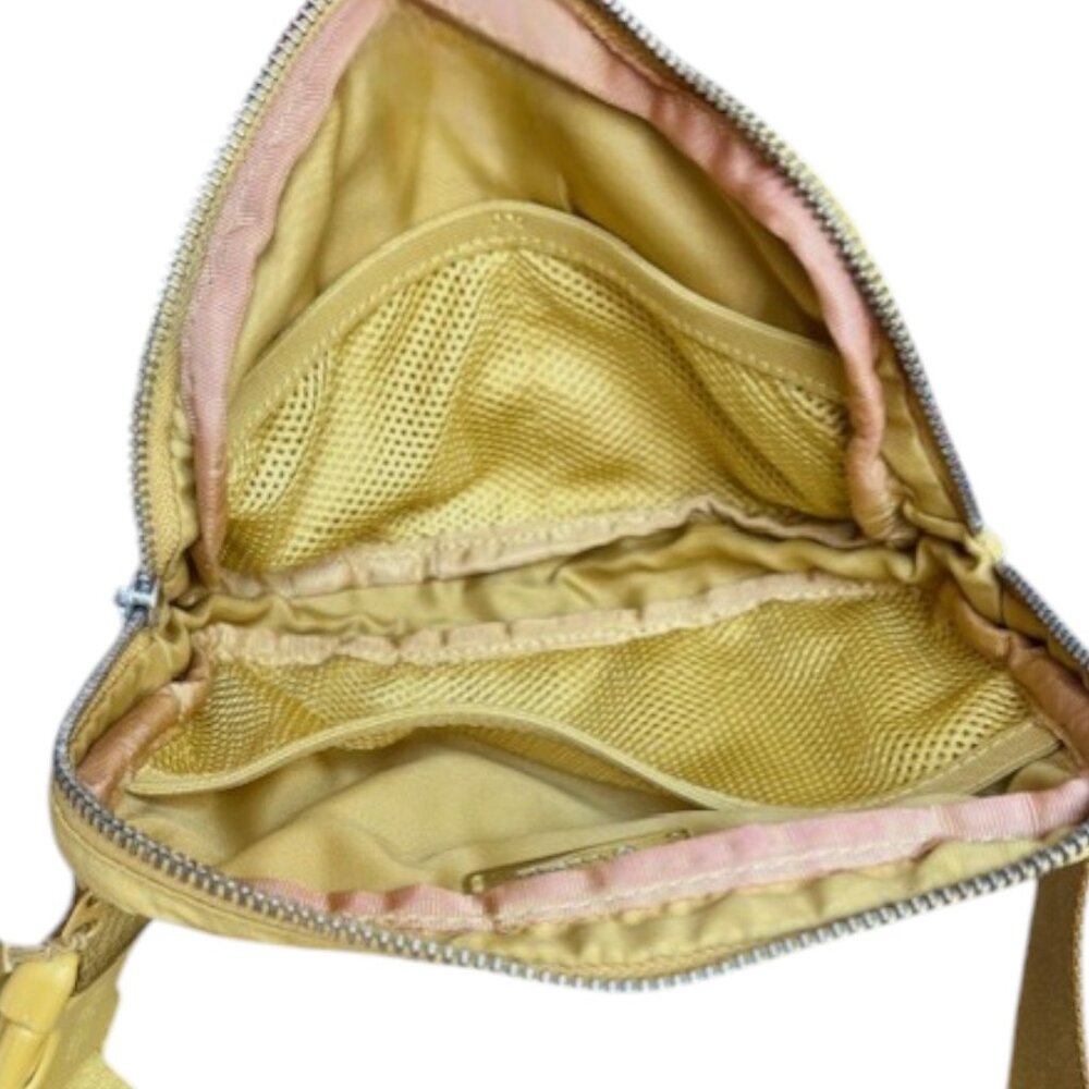 Lululemon Everywhere Belt Bag - Gold Sand - Picture 7 of 10